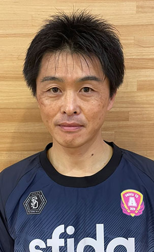 コーチ 沖野 臣亮